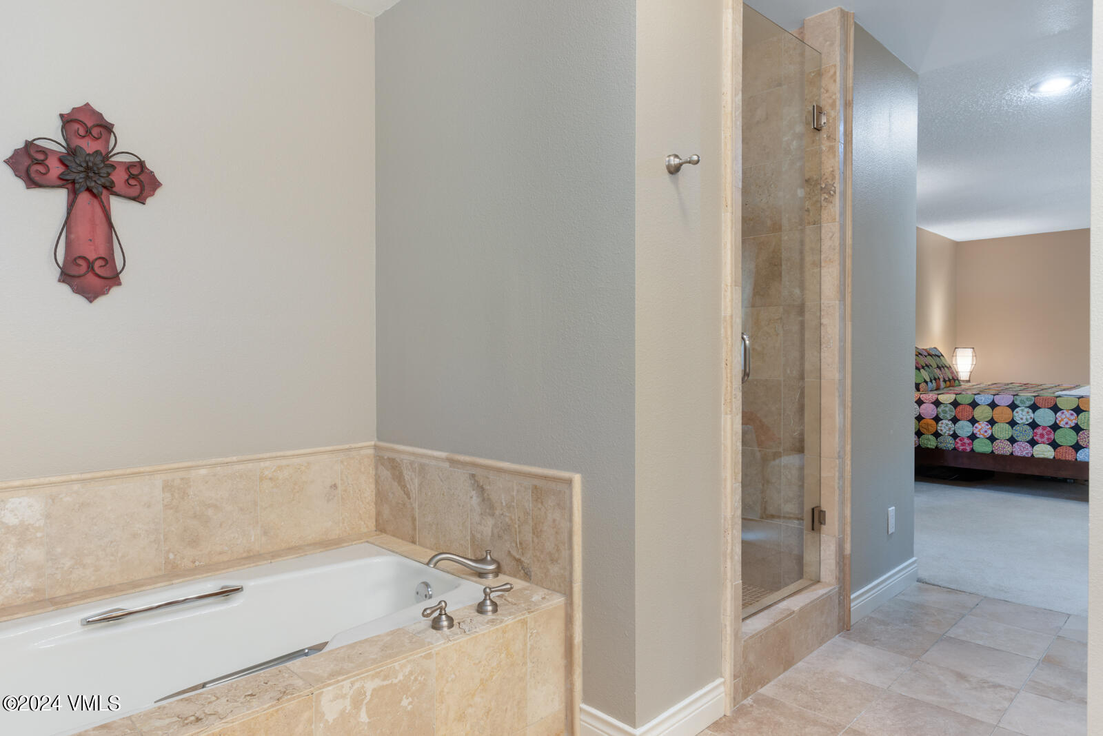 18 Beaver Road, Unit 1 Avon, CO 81620 - Photo 24 of 46 a bathroom with a bathtub