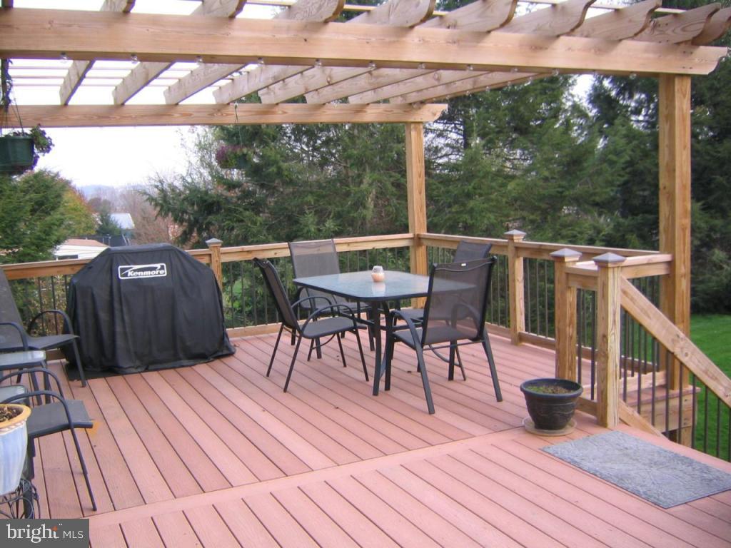 8143 Elizabethtown Road Elizabethtown, PA 17022 - Photo 2 of 21