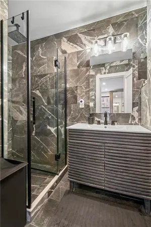 $699,999 | 300 8th Avenue, Unit 1M | Park Slope