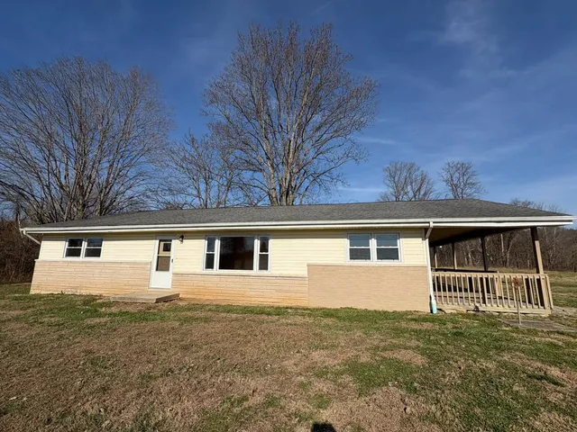 $289,900 | 19349 Highway 156, Patriot, IN 47038