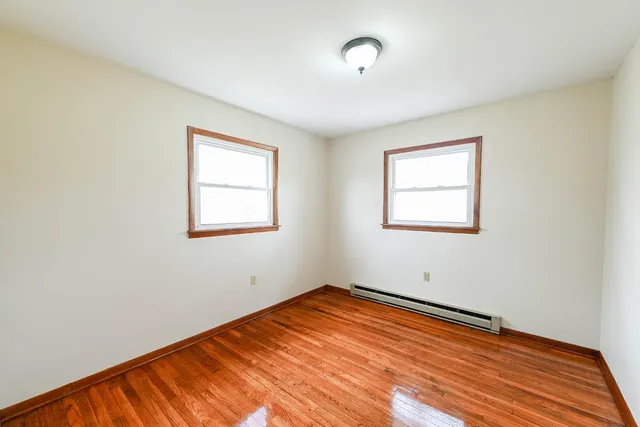 $289,900 | 19349 Highway 156, Patriot, IN 47038