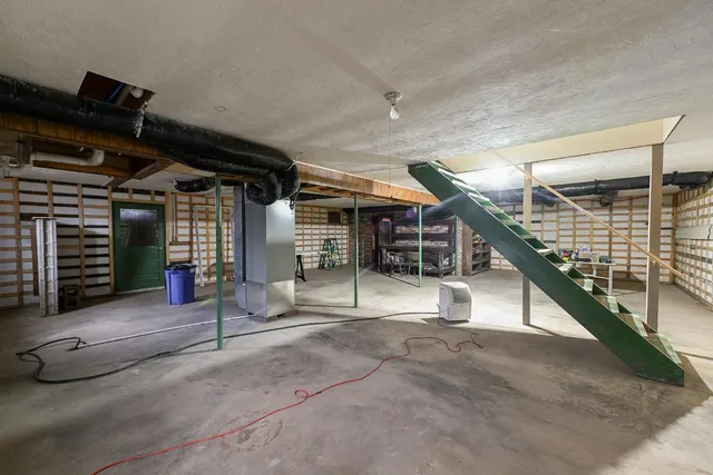 $289,900 | 19349 Highway 156, Patriot, IN 47038