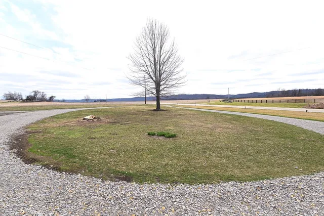 $289,900 | 19349 Highway 156, Patriot, IN 47038