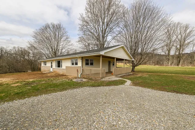 $289,900 | 19349 Highway 156, Patriot, IN 47038