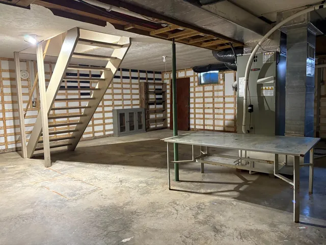 $289,900 | 19349 Highway 156, Patriot, IN 47038