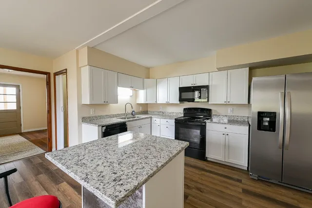 $289,900 | 19349 Highway 156, Patriot, IN 47038