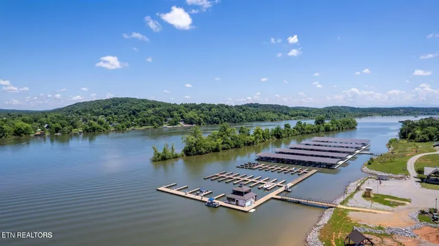 $845,000 | 2817 Chestnut Lane, Loudon, TN 37774