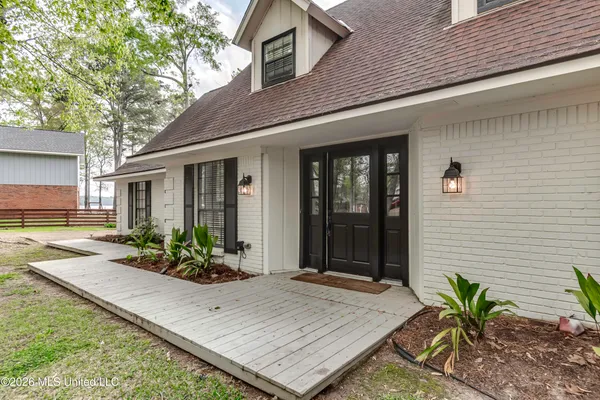 $574,900 | 907 Audubon Point Drive, Brandon, MS 39047