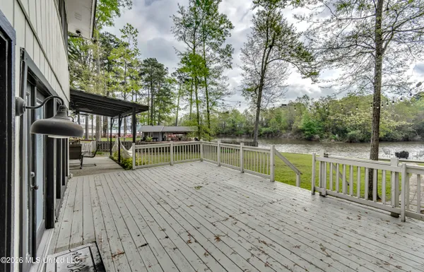 $574,900 | 907 Audubon Point Drive, Brandon, MS 39047