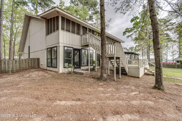$574,900 | 907 Audubon Point Drive, Brandon, MS 39047