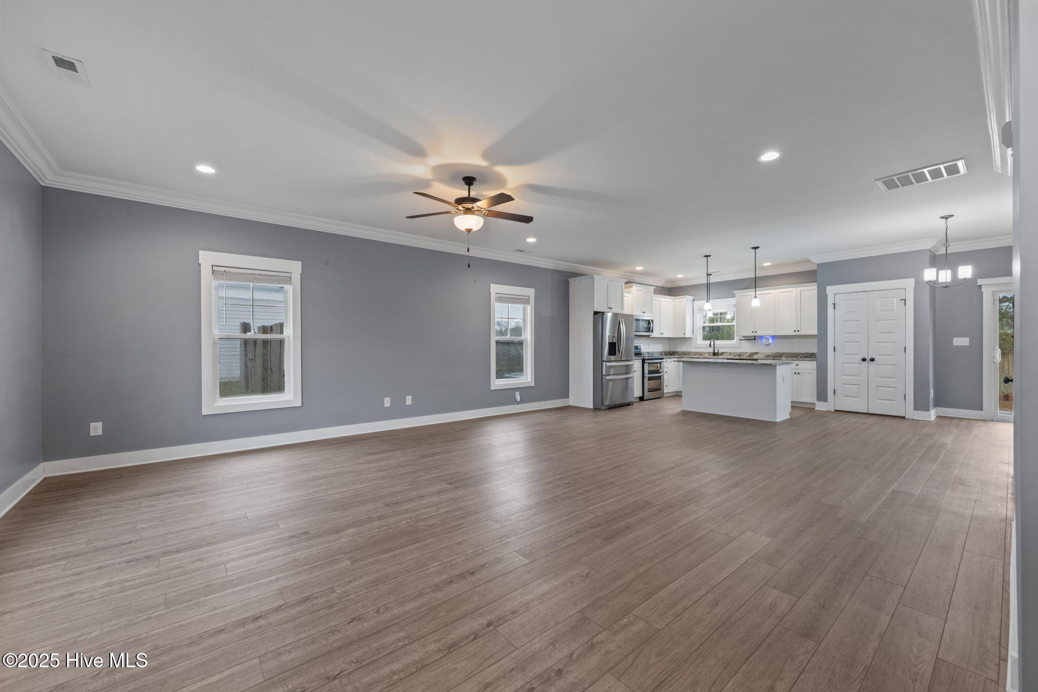 406 Elgin Road Hubert, NC 28539 - Photo 4 of 76 4