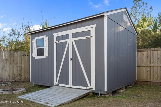 $328,500 | 406 Elgin Road, Hubert, NC 28539