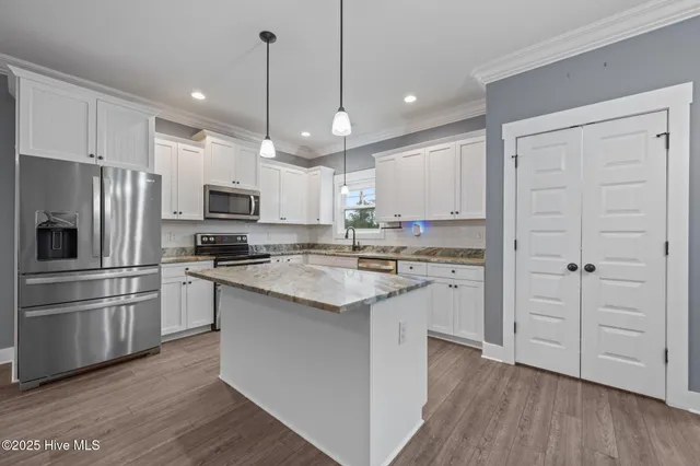 $328,500 | 406 Elgin Road, Hubert, NC 28539