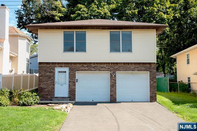 2052 Hoefleys Lane Fort Lee, NJ 07024 - Photo 19 of 23