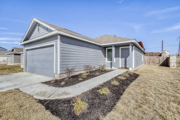 $1,885 | 100 Burt Rainey Lane, Jarrell, TX 76537