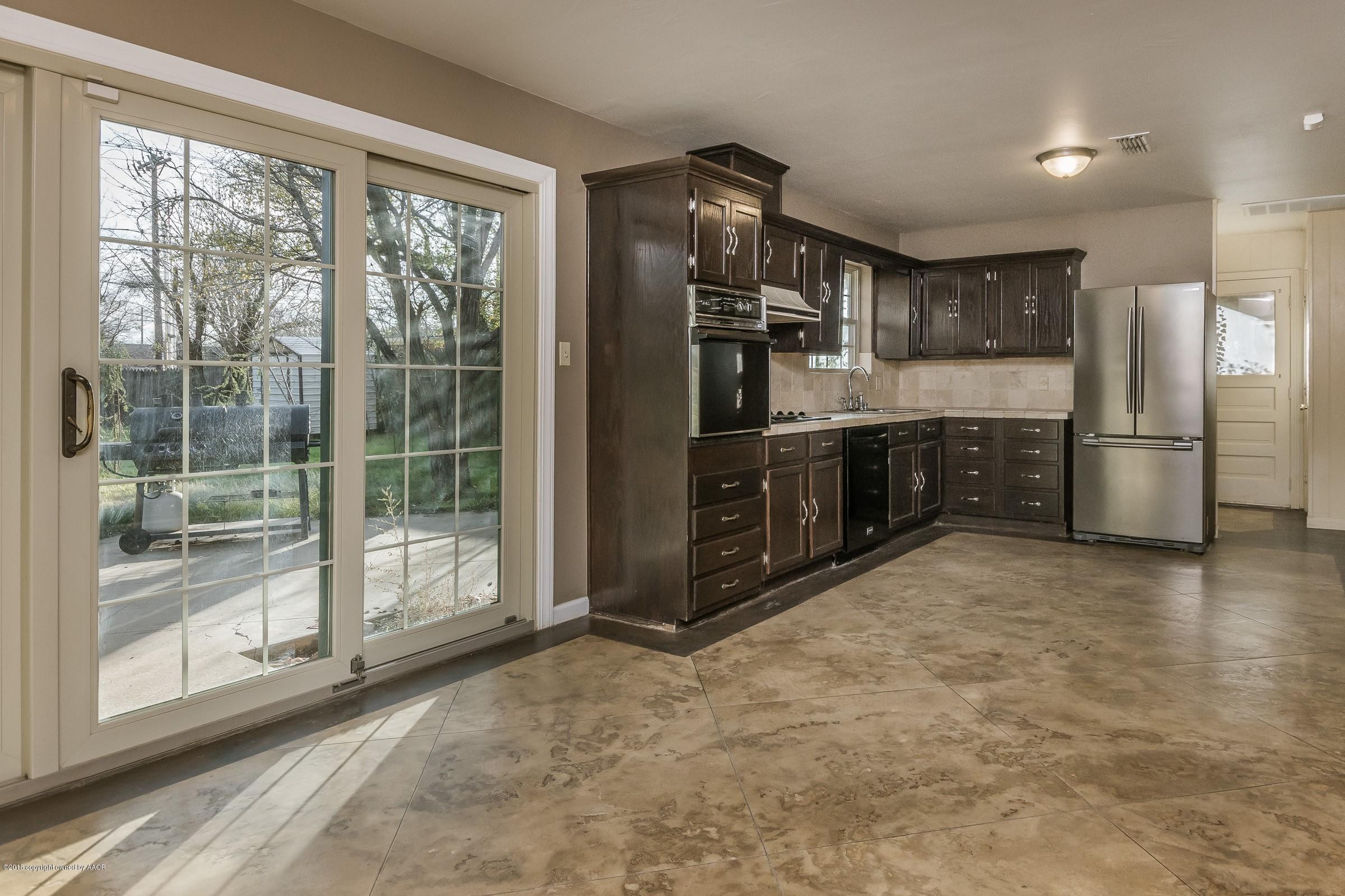 5315 Randolph Road Amarillo, TX 79106 - Photo 8 of 18 008_Kitchen-3