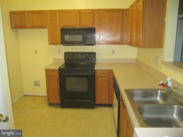 7210 Bogley Road, Unit 302 Baltimore, MD 21244 - Photo 5 of 14 Kitchen