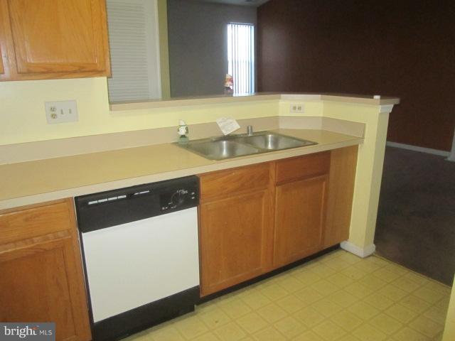 7210 Bogley Road, Unit 302 Baltimore, MD 21244 - Photo 6 of 14 Kitchen