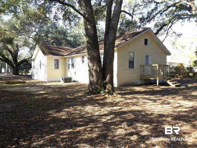 914 North Cedar Street Foley, AL 36535 - Photo 2 of 24