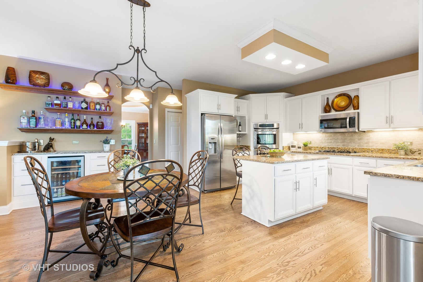 2229 Sutton Drive South Elgin, IL 60177 - Photo 6 of 34