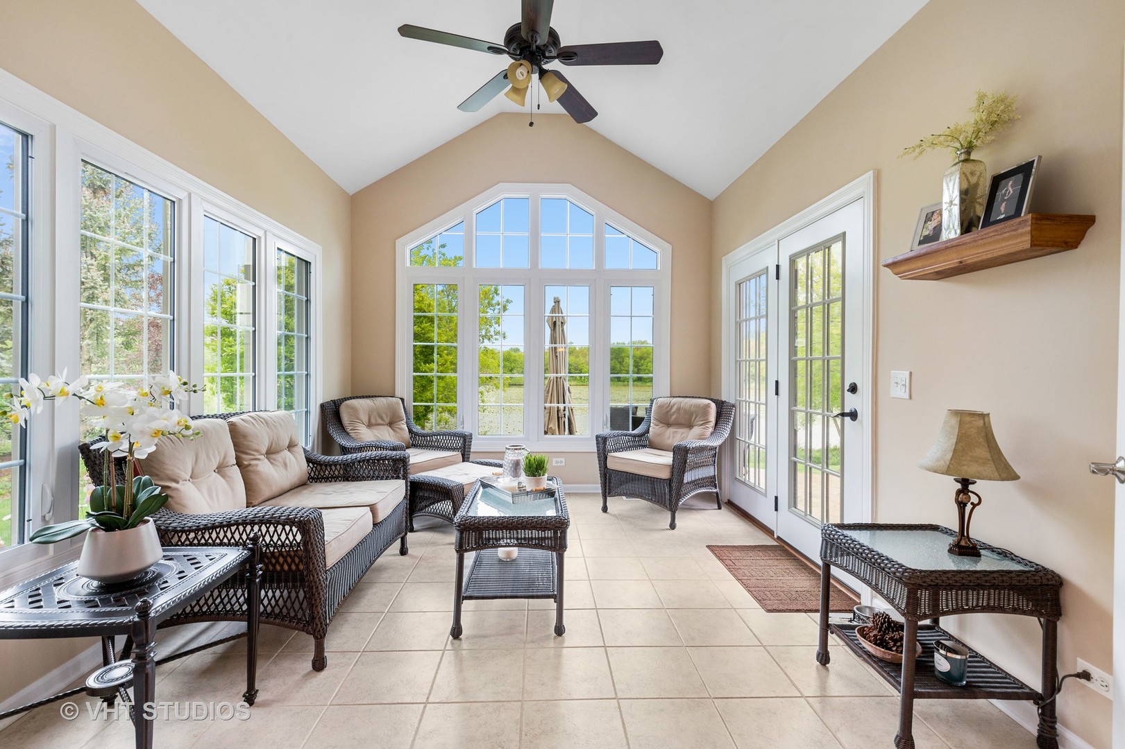 2229 Sutton Drive South Elgin, IL 60177 - Photo 8 of 34