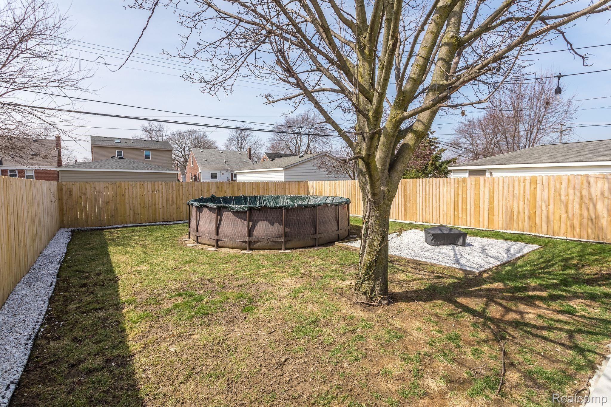 9836 Ruth Avenue Allen Park, MI 48101 - Photo 28 of 30 CwdZWvBF.jpeg