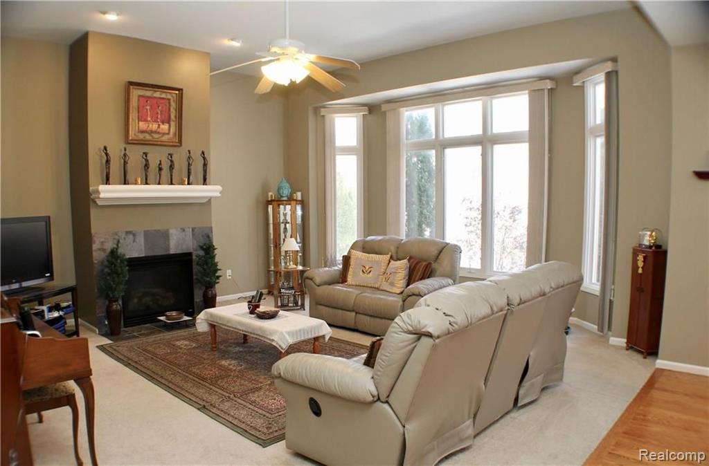 411 Mystic Valley Rochester Hills, MI 48307 - Photo 11 of 30