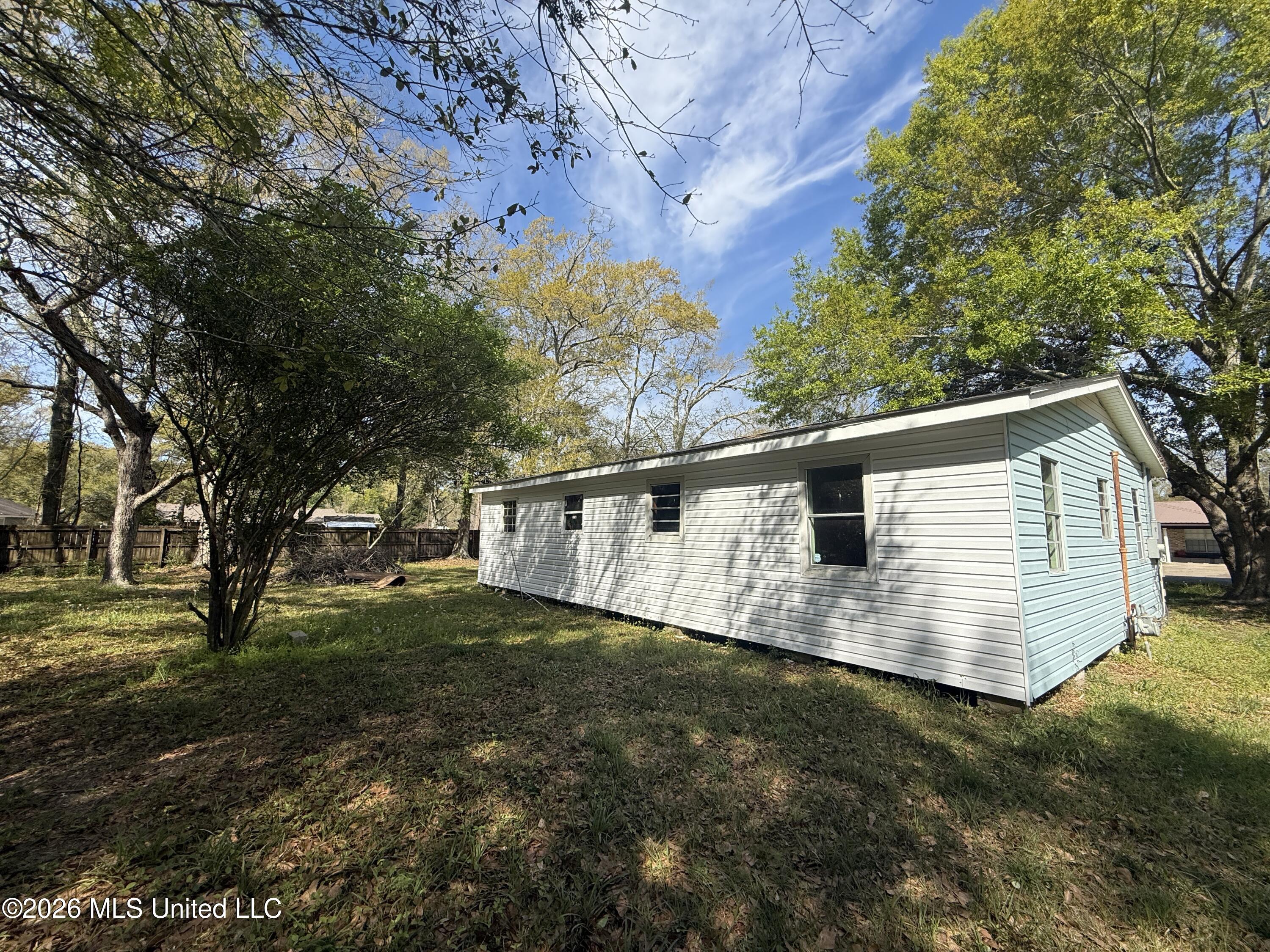 3424 Howze Street Moss Point, MS 39563 - Photo 5 of 13 IMG_7544