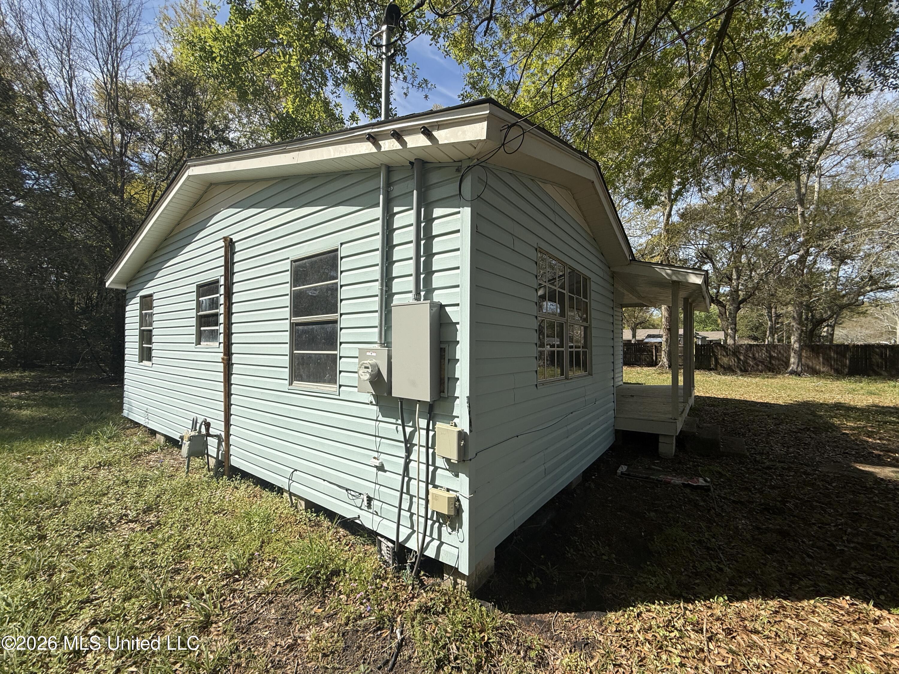 3424 Howze Street Moss Point, MS 39563 - Photo 6 of 13 IMG_7542
