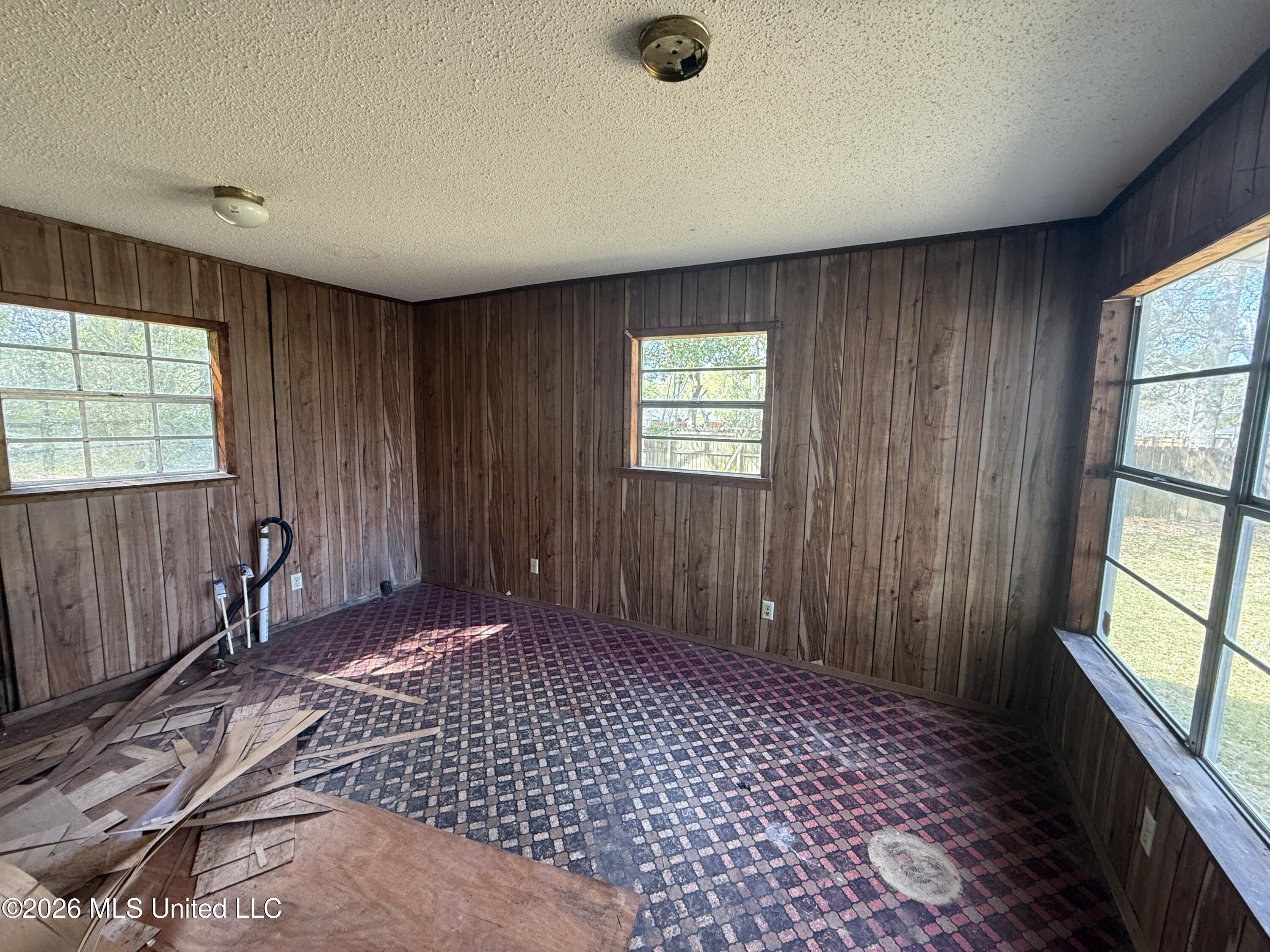 3424 Howze Street Moss Point, MS 39563 - Photo 7 of 13 IMG_7537