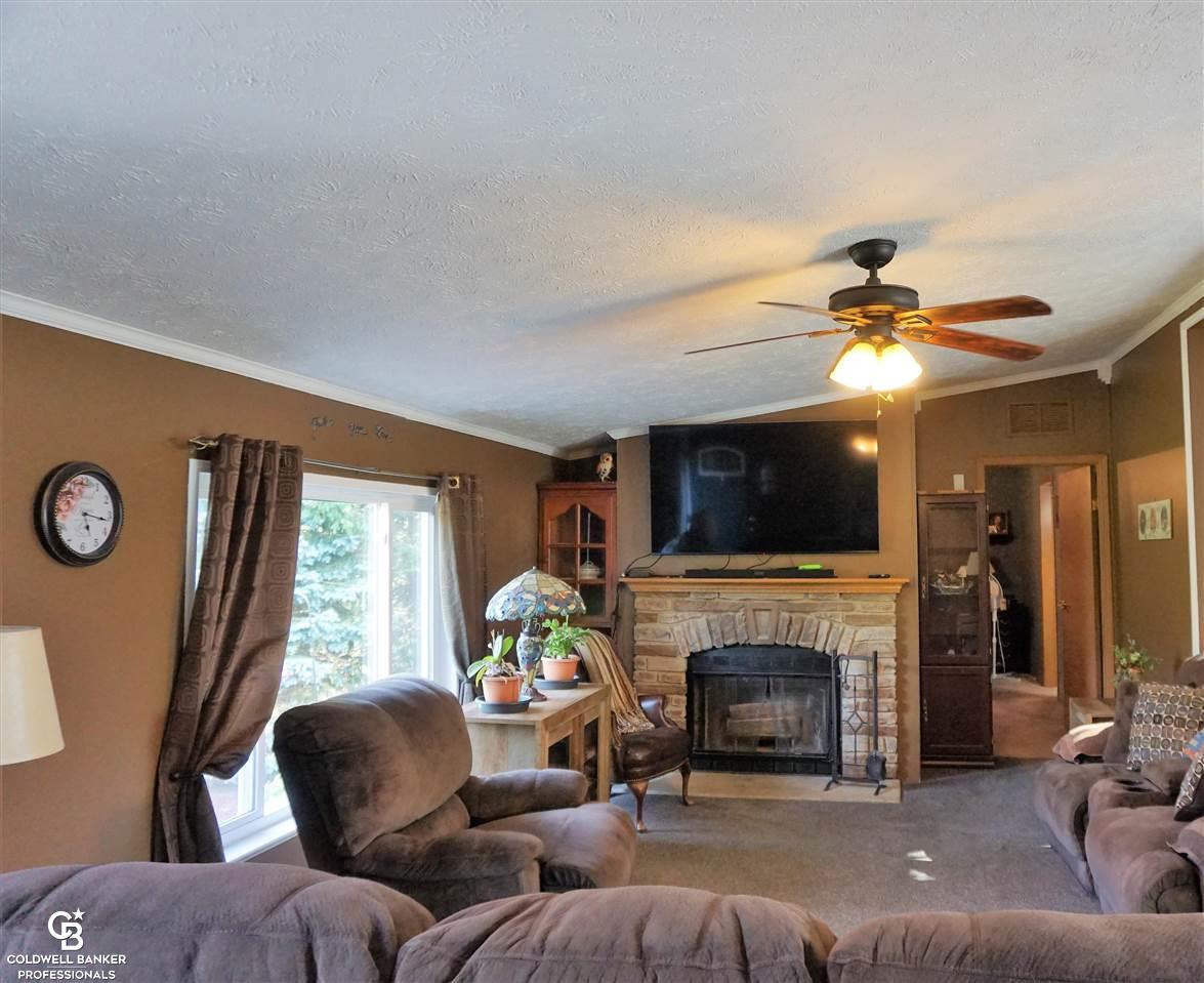 3351 Wade Road Capac, MI 48014 - Photo 3 of 34