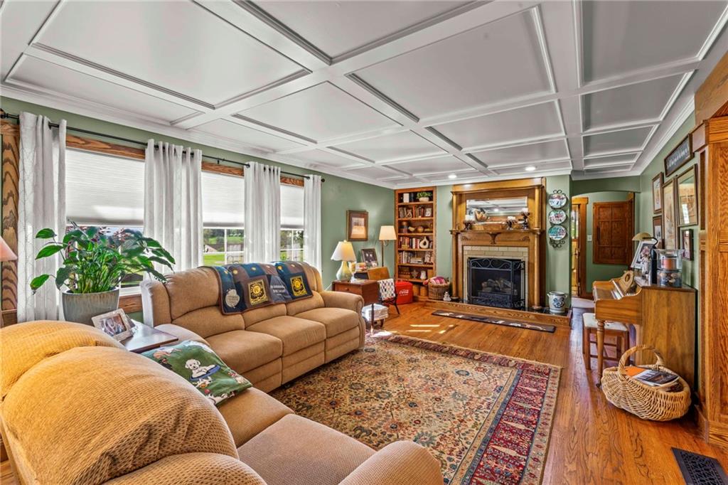 78 Conklin Road Washington, PA 15301 - Photo 5 of 39 Living Room 78 Conklin Road
