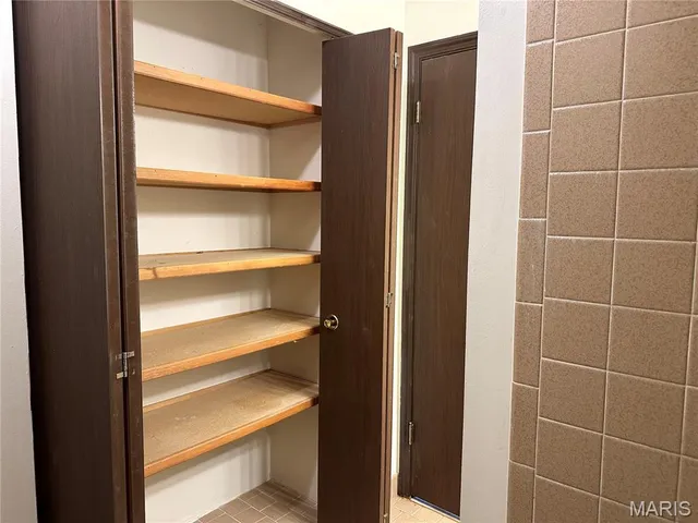 $89,000 | 702 Materdie Lane, Unit C, Florissant, MO 63031