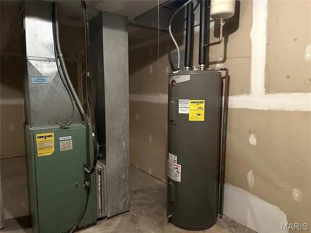 $89,000 | 702 Materdie Lane, Unit C, Florissant, MO 63031