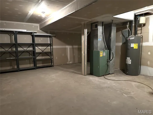 $89,000 | 702 Materdie Lane, Unit C, Florissant, MO 63031