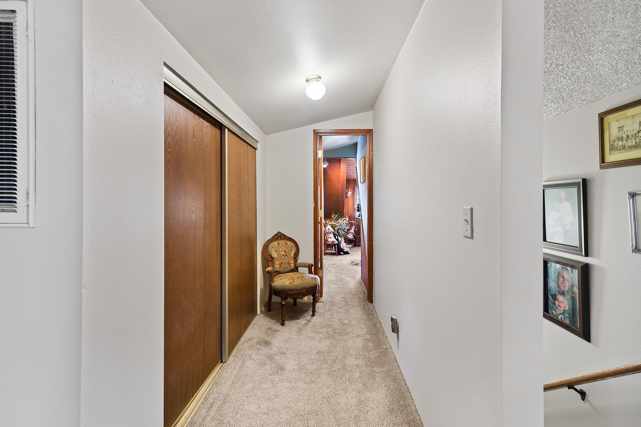 1090 Queens Branch Road Rogue River, OR 97537 - Photo 21 of 40 Upstairs Closet