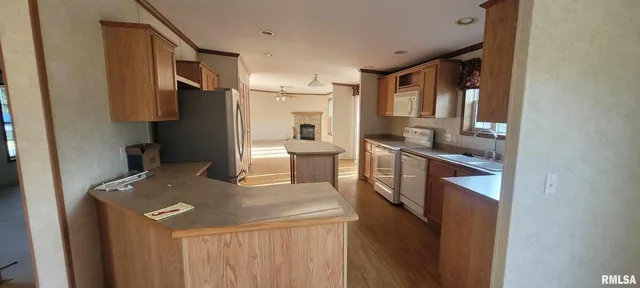 $135,000 | 1355 South College Street, Salem, IL 62881