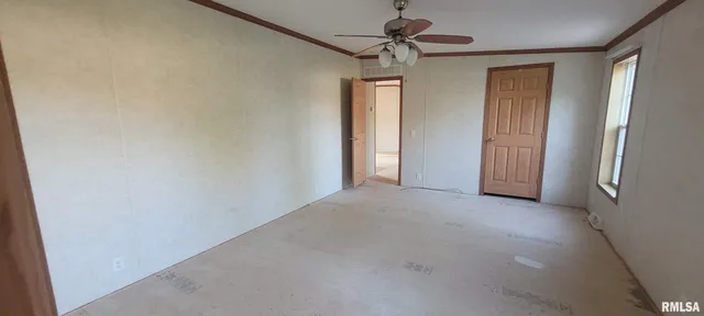 $135,000 | 1355 South College Street, Salem, IL 62881