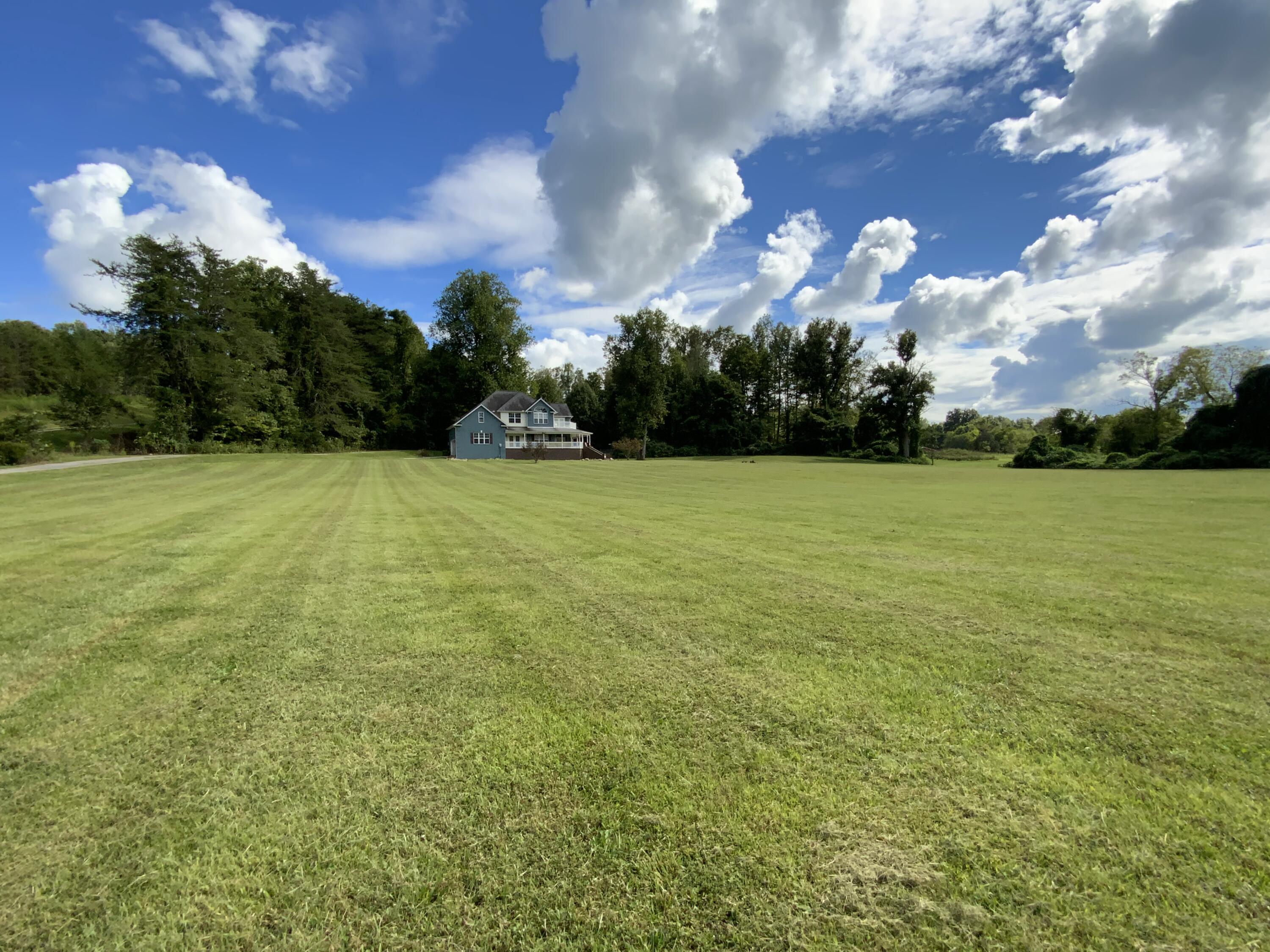 3754 Dutch Valley Road Clinton, TN 37716 - Photo 6 of 40 C40CB8F4-C717-44C6-AA2D-2F383AF422B0