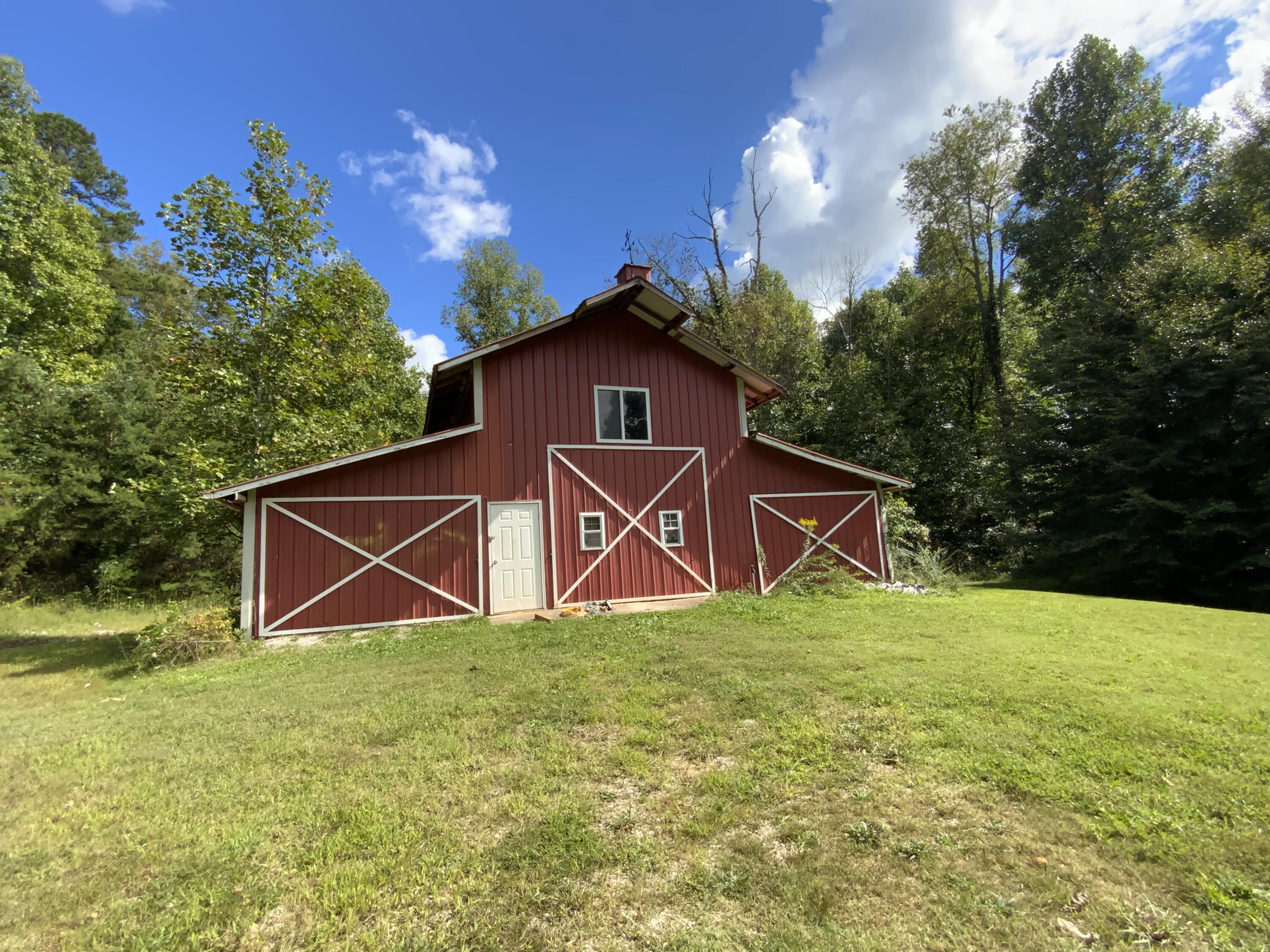 3754 Dutch Valley Road Clinton, TN 37716 - Photo 9 of 40 722FABC8-0B20-4435-B99C-C2DB2BD342B7