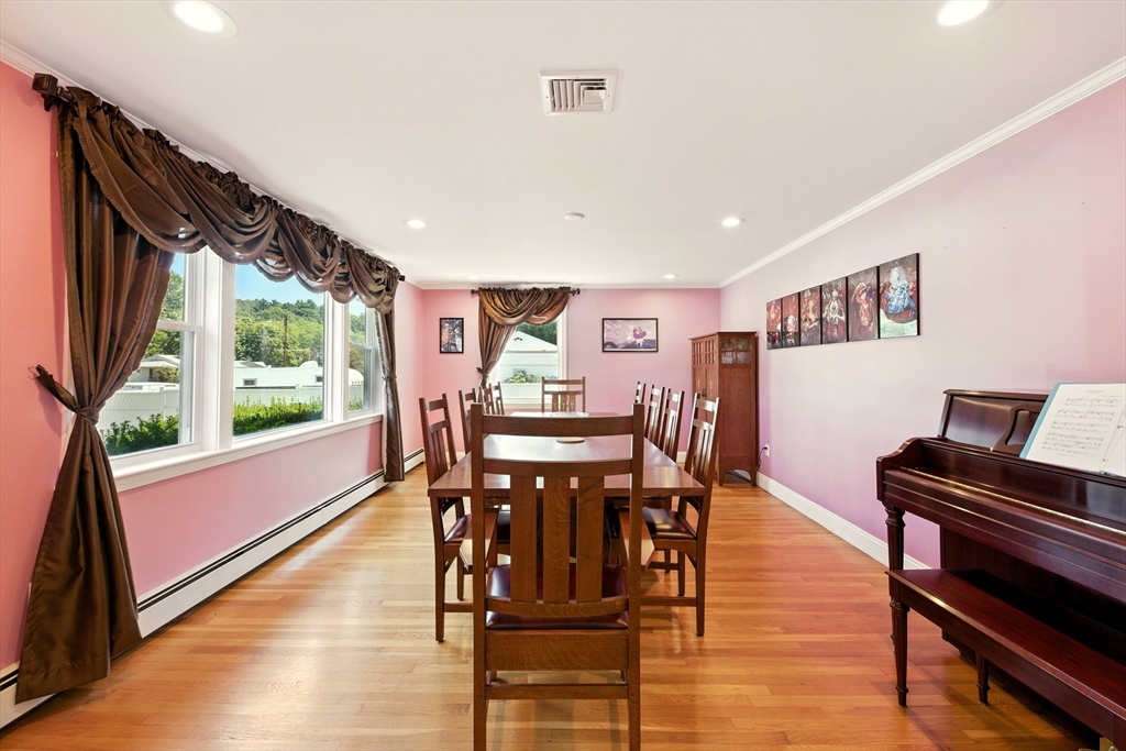 33 Highgate Road Framingham, MA 01701 - Photo 14 of 33