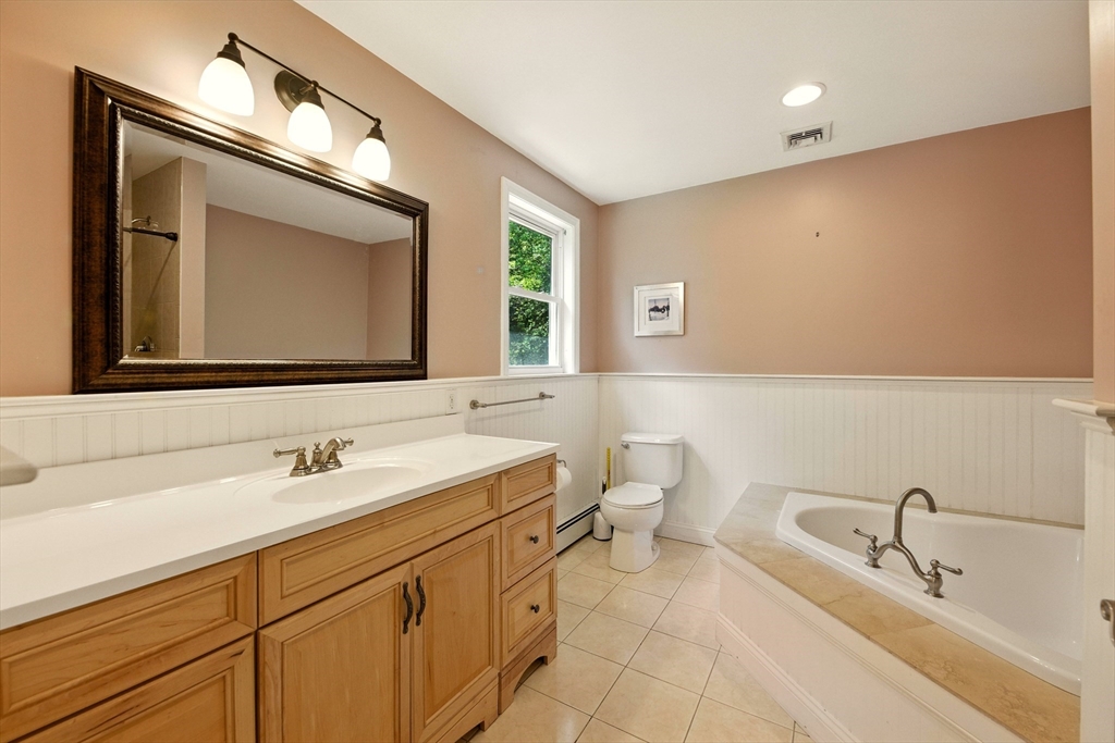 33 Highgate Road Framingham, MA 01701 - Photo 22 of 33