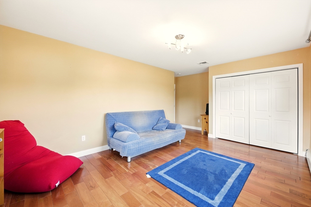 33 Highgate Road Framingham, MA 01701 - Photo 25 of 33