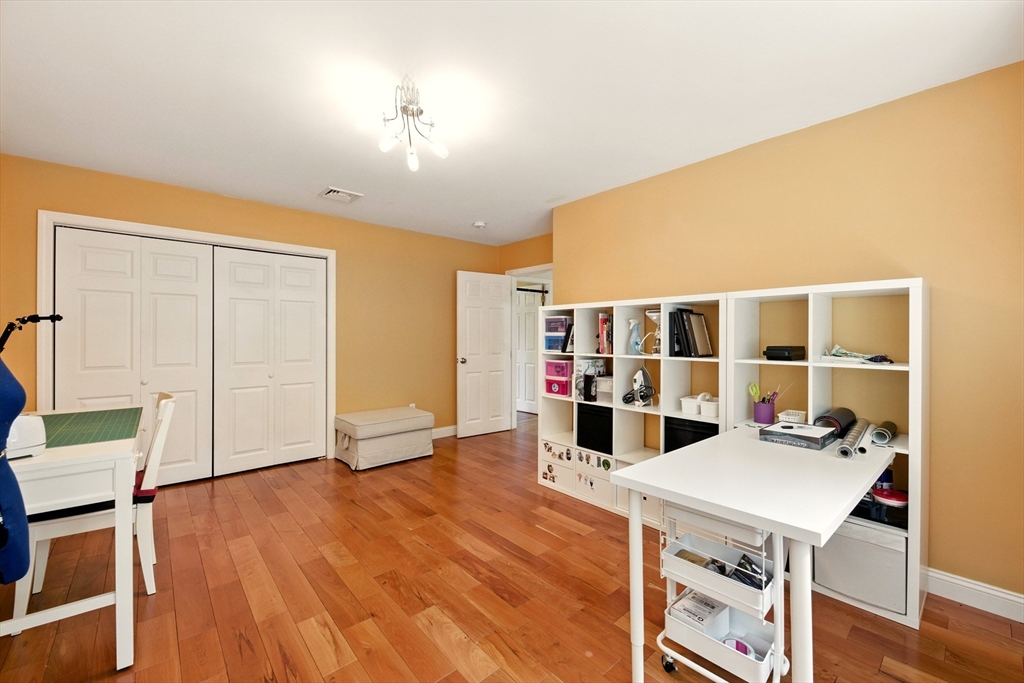 33 Highgate Road Framingham, MA 01701 - Photo 28 of 33