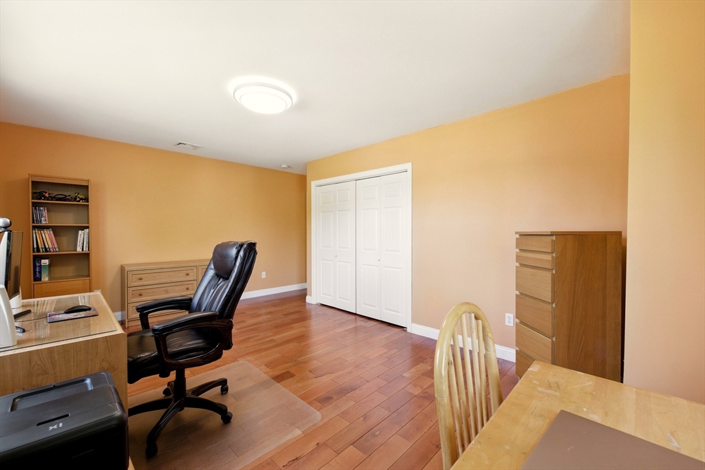 33 Highgate Road Framingham, MA 01701 - Photo 30 of 33