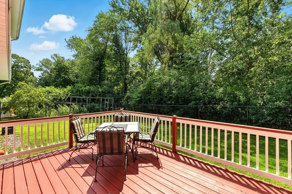 33 Highgate Road Framingham, MA 01701 - Photo 31 of 33