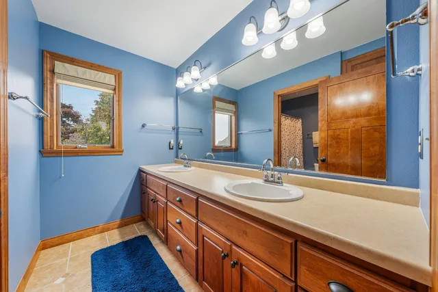 $649,900 | 1606 South Carver Lane, Appleton, WI 54914