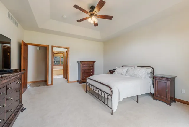 $649,900 | 1606 South Carver Lane, Appleton, WI 54914