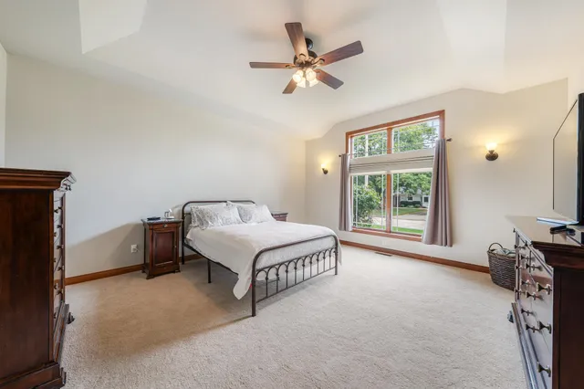 $649,900 | 1606 South Carver Lane, Appleton, WI 54914