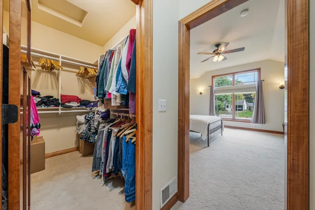 $649,900 | 1606 South Carver Lane, Appleton, WI 54914